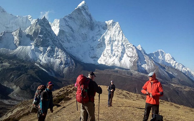 Everest là nóc nhà của Châu Á