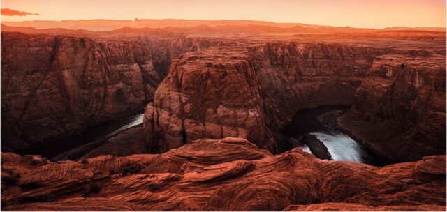 Grand Canyon nổi tiếng thu hút nhiều du khách