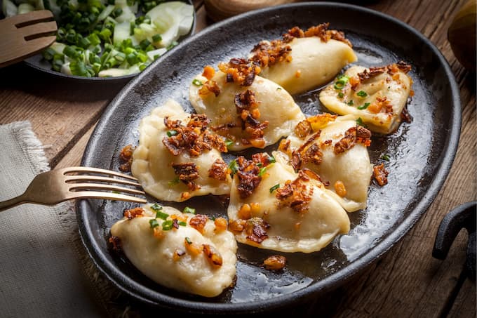 Bánh Pierogi có vỏ ngoài mềm mịn nhưng dẻo  dai